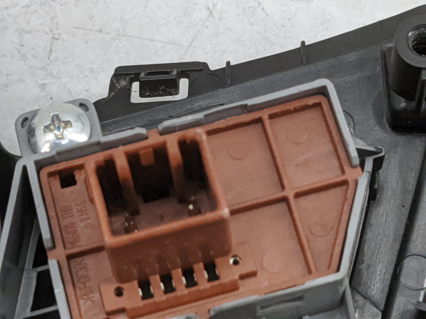 2019 Honda Odyssey Floor Console Assembly Shifter 1478555 - Oemusedautoparts1.com