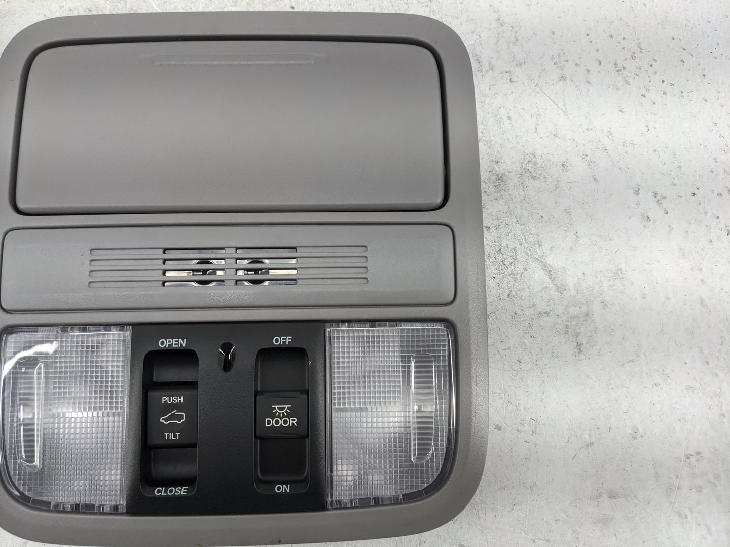2019 Honda Odyssey Overhead Roof Console Gray - Oemusedautoparts1.com
