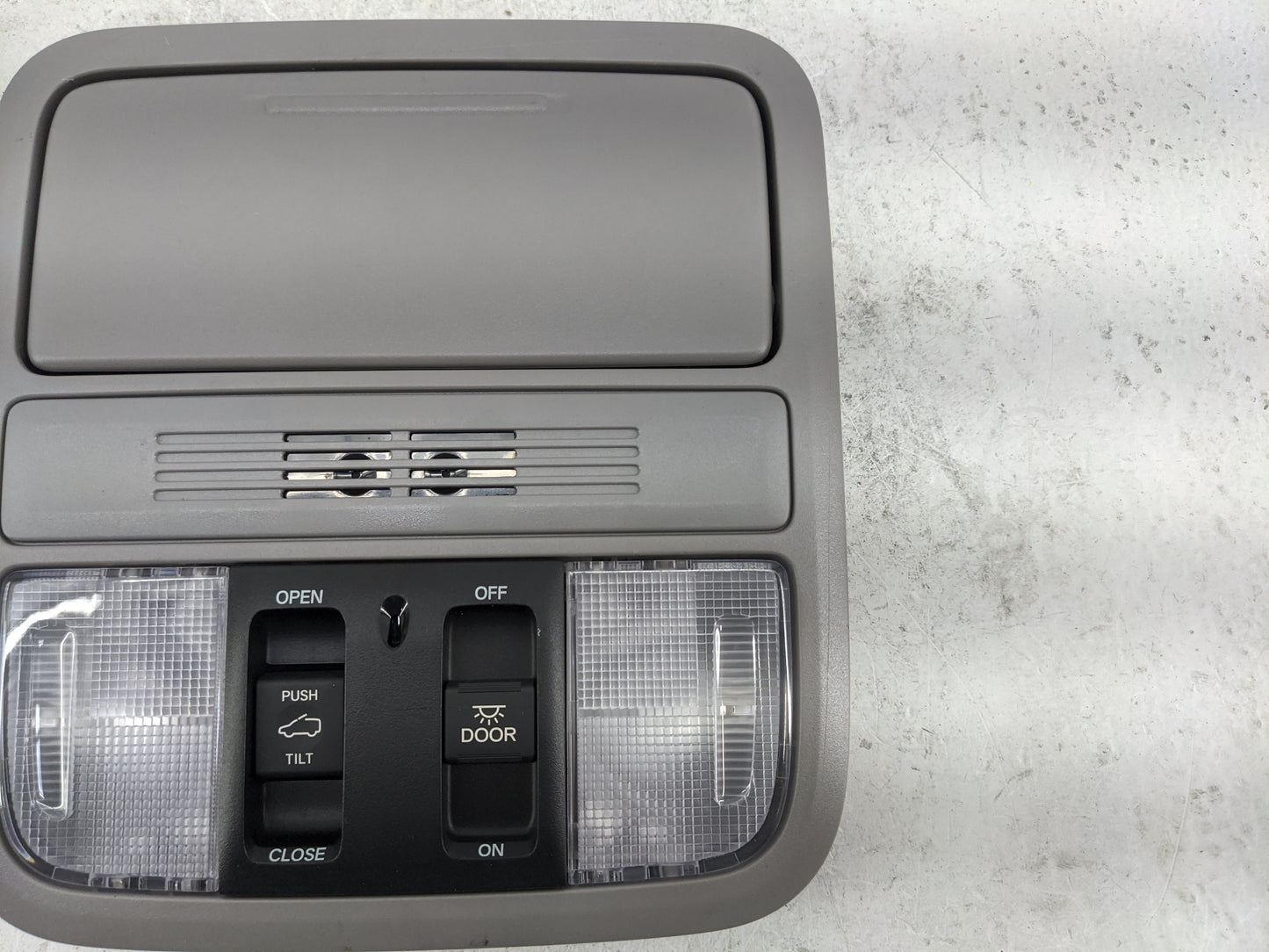 2019 Honda Odyssey Overhead Roof Console Gray - Oemusedautoparts1.com