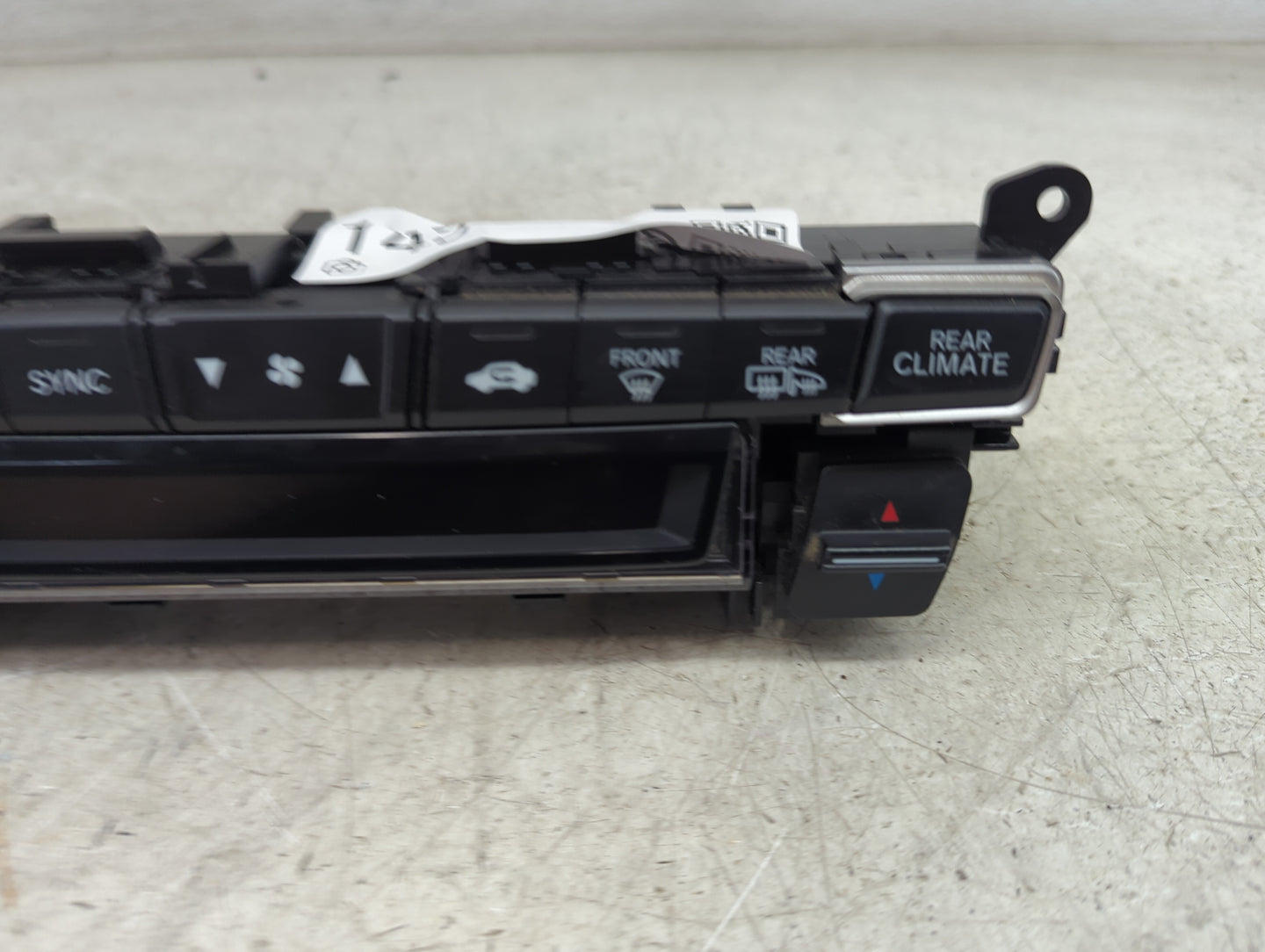 2019 Honda Odyssey Climate Control Module Temperature AC/Heater Replacement P/N:79600THRA530M1 79600THRA530M1 Fits OEM Used 