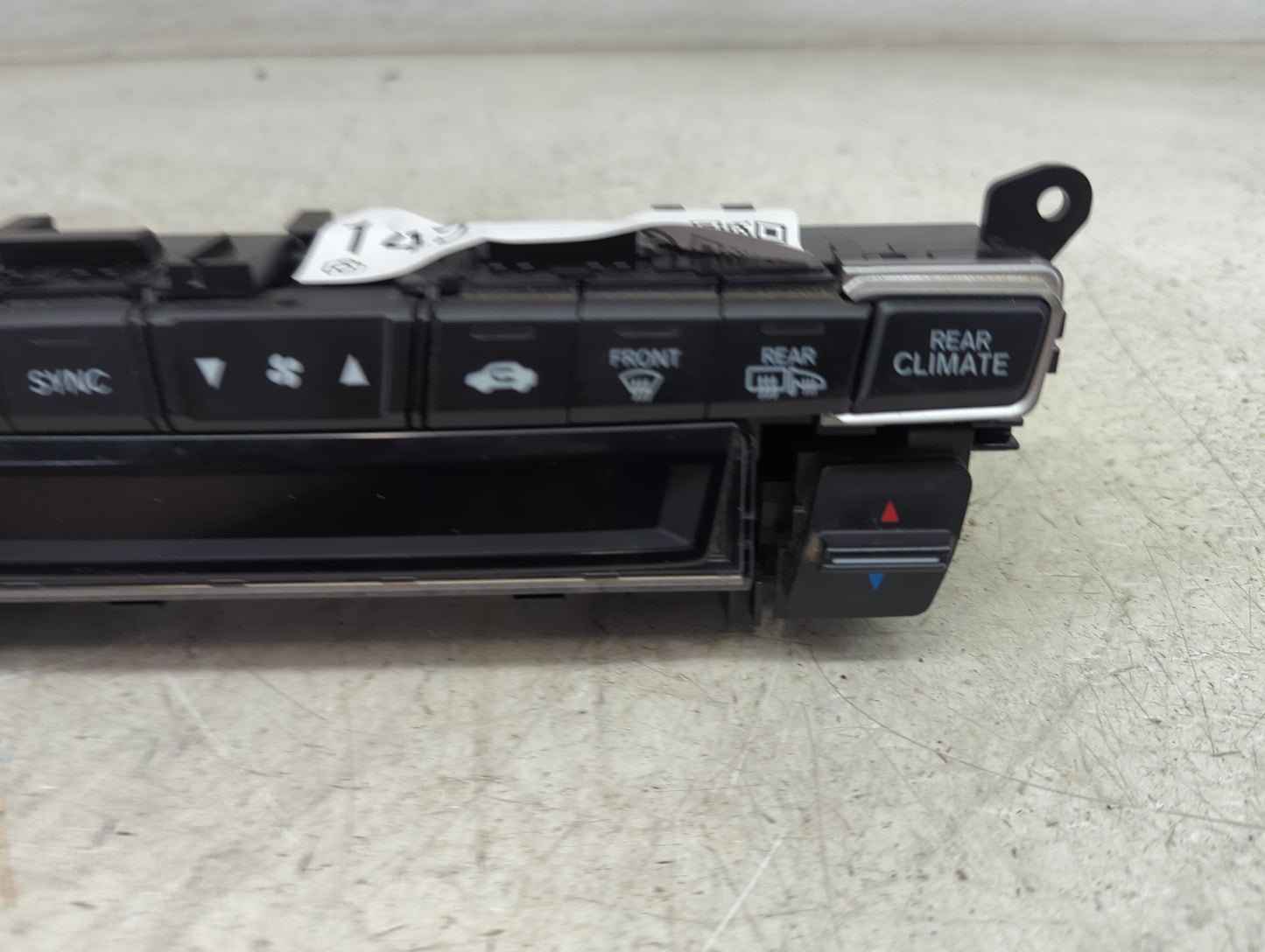 2019 Honda Odyssey Climate Control Module Temperature AC/Heater Replacement P/N:79600THRA530M1 79600THRA530M1 Fits OEM Used 