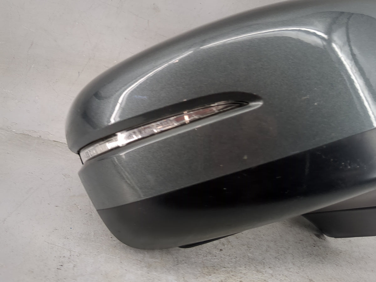 2018-2020 Honda Odyssey Passenger Side View Mirror - Right Door Mirror OEM Used - Oemusedautoparts1.com