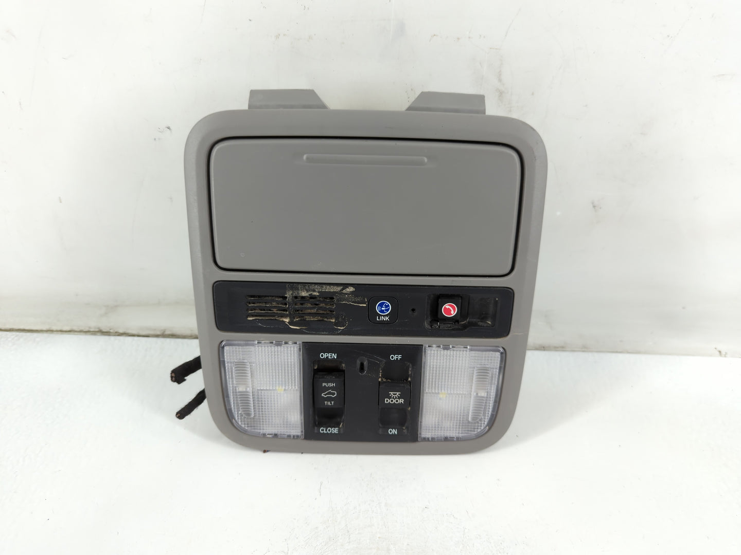 2019 Honda Odyssey Overhead Roof Console 889145 - Oemusedautoparts1.com