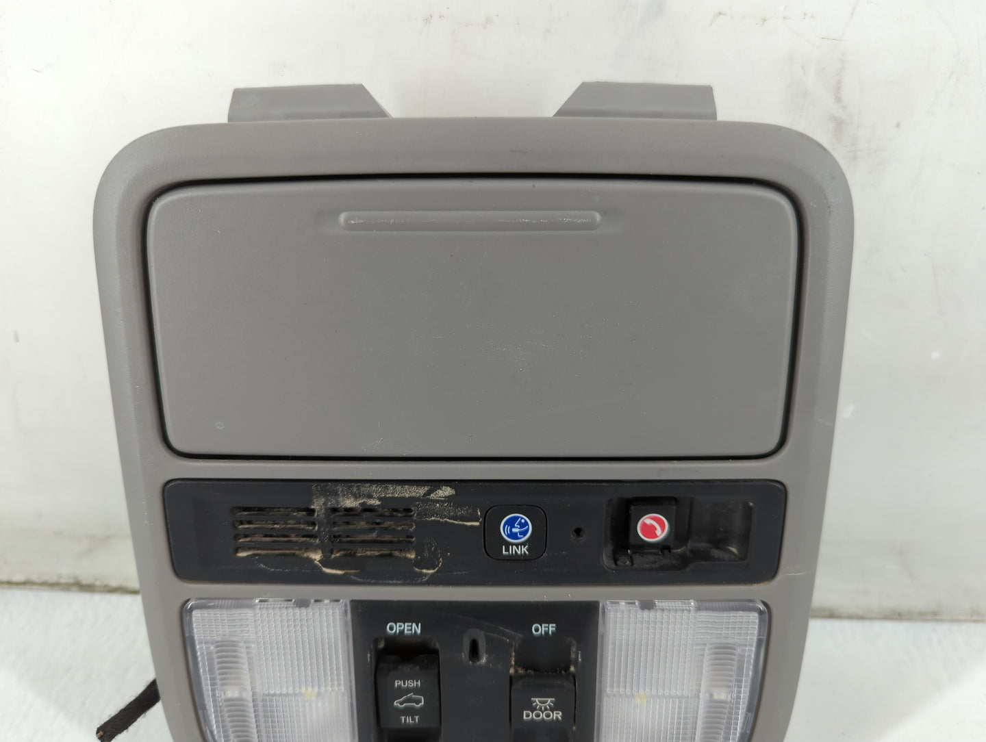 2019 Honda Odyssey Overhead Roof Console 889145 - Oemusedautoparts1.com