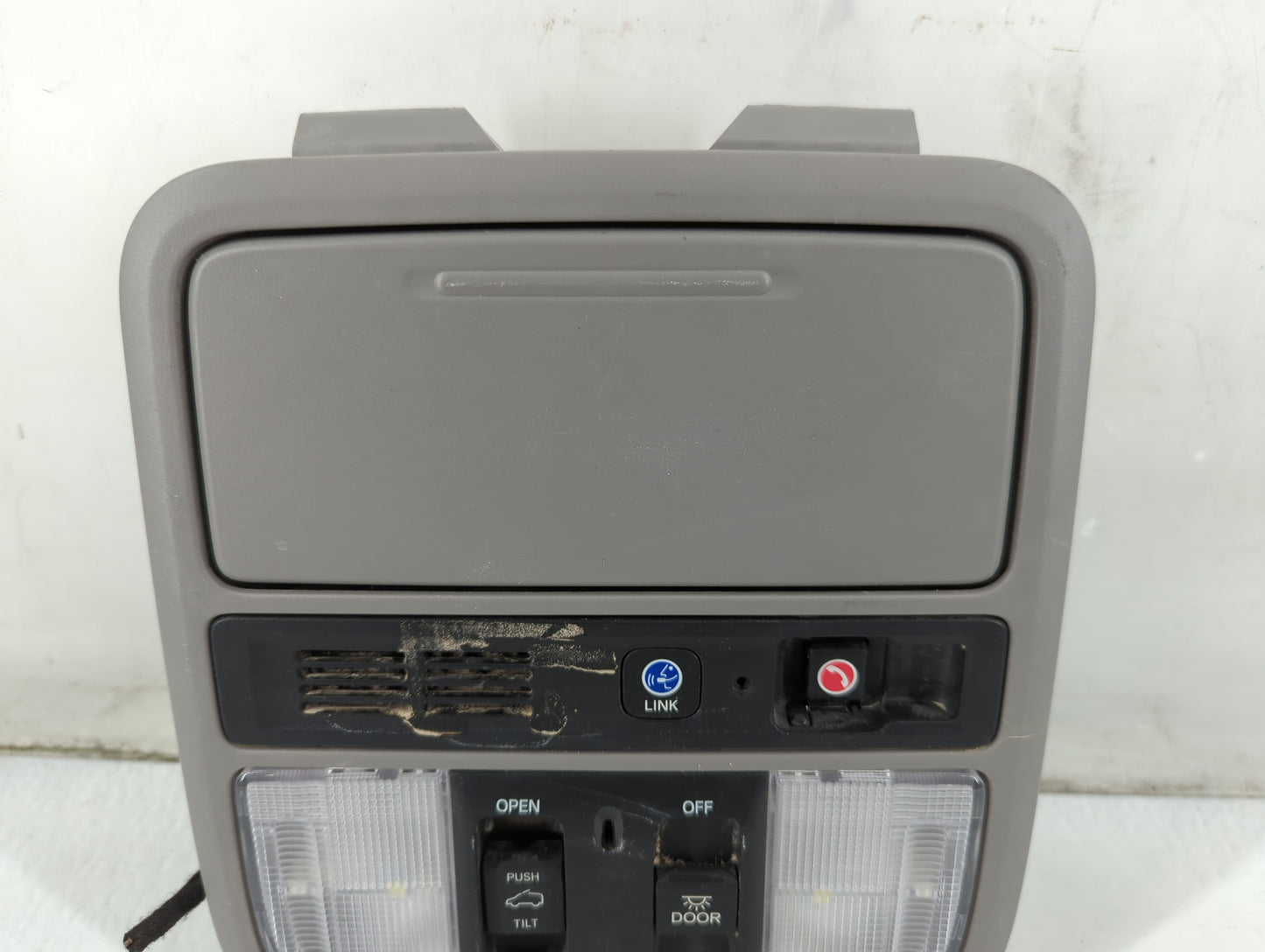 2019 Honda Odyssey Overhead Roof Console 889145 - Oemusedautoparts1.com