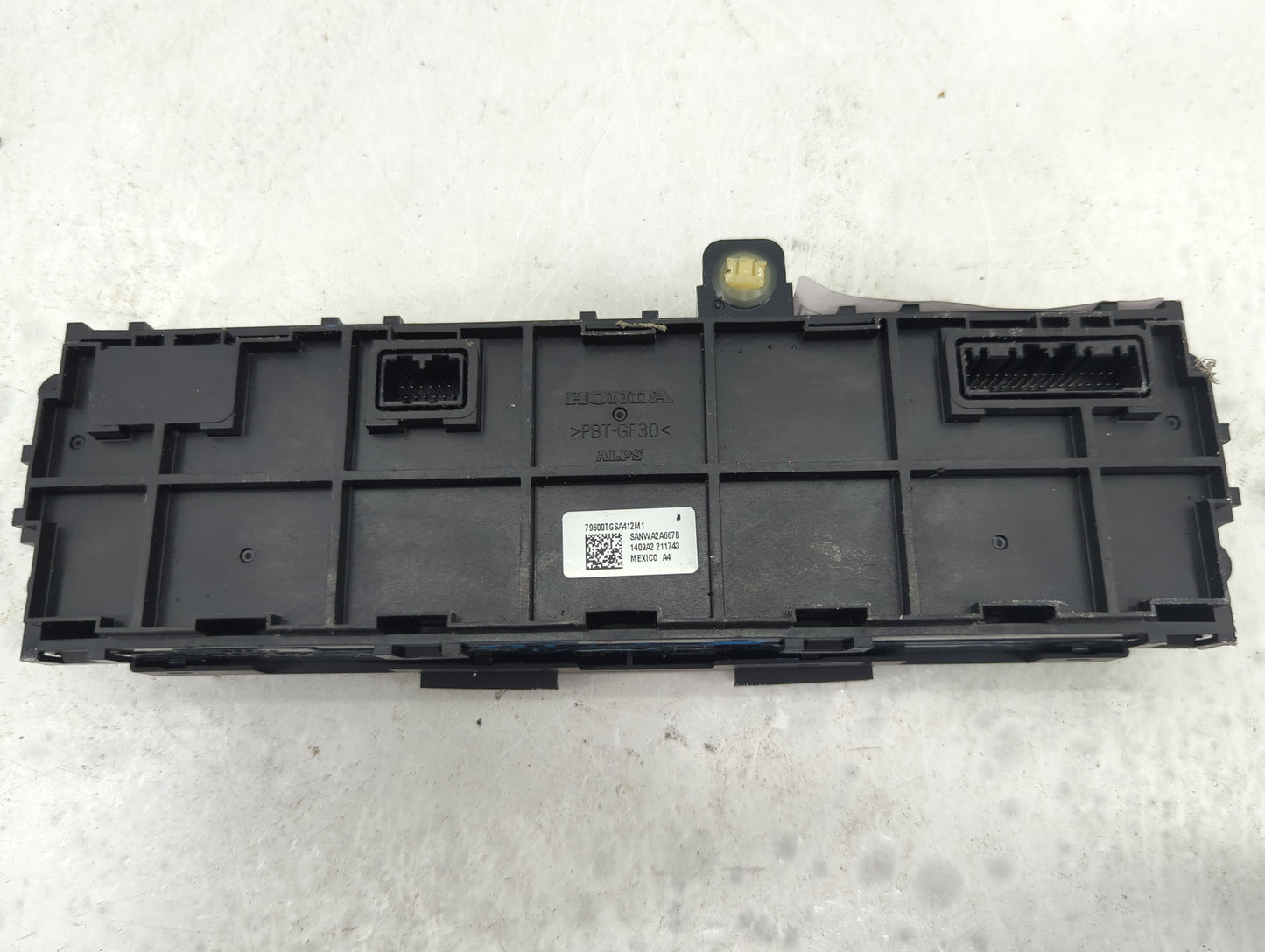 2019 Honda Passport Climate Control Module Temperature AC/Heater Replacement P/N:79600TGSA412M1 SANWA2A667B Fits OEM Used Au