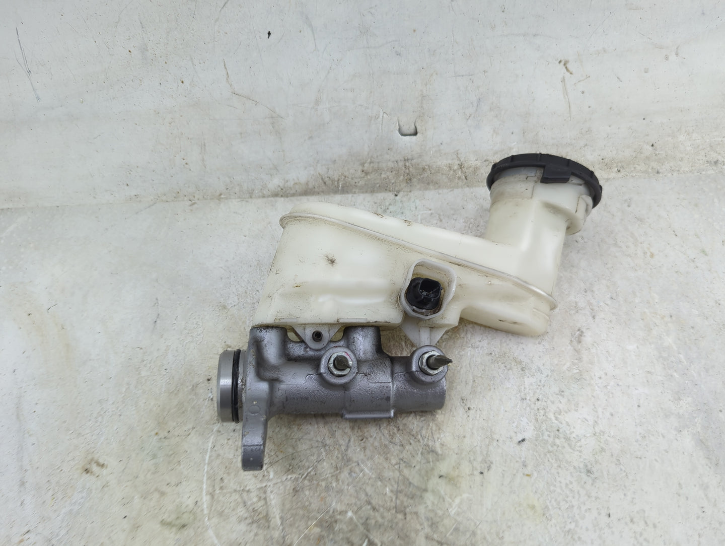 2019-2022 Honda Passport Brake Master Cylinder - Oemusedautoparts1.com