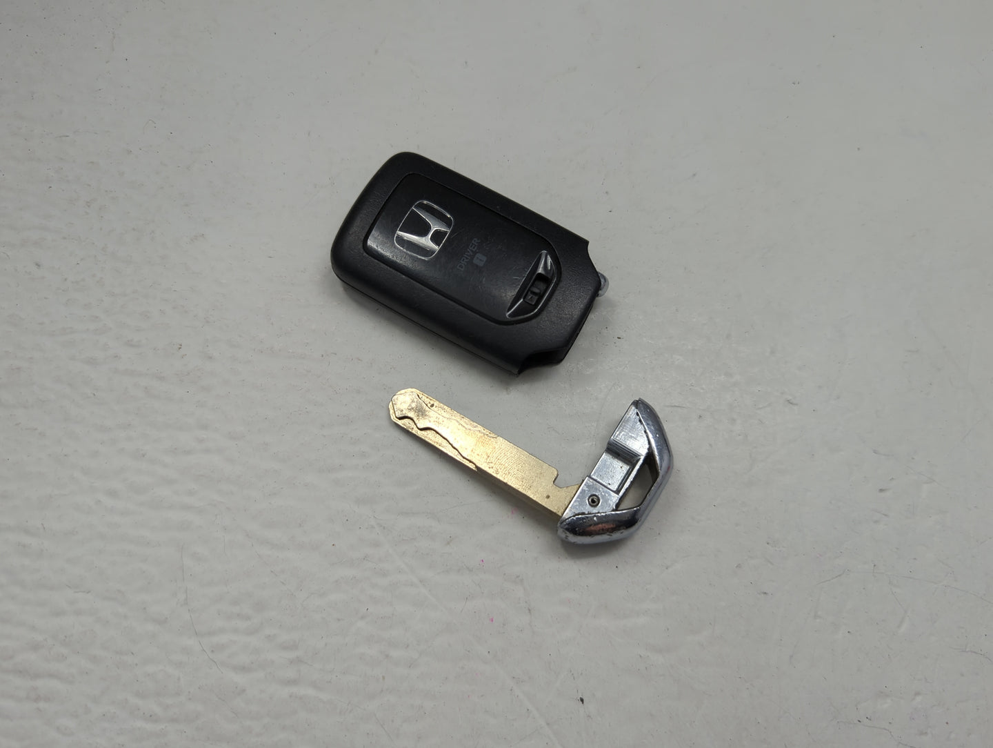 Honda Pilot Keyless Entry Remote Fob KR5T44 | KR5 T44 driver1 72147-TG7-AB1 - Oemusedautoparts1.com