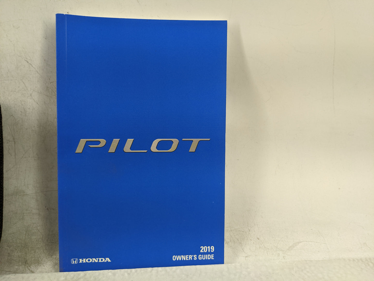 2019 Honda Pilot Owners Manual Book Guide P/N:00X31-TG7-G311 OEM Used Auto Parts - Oemusedautoparts1.com