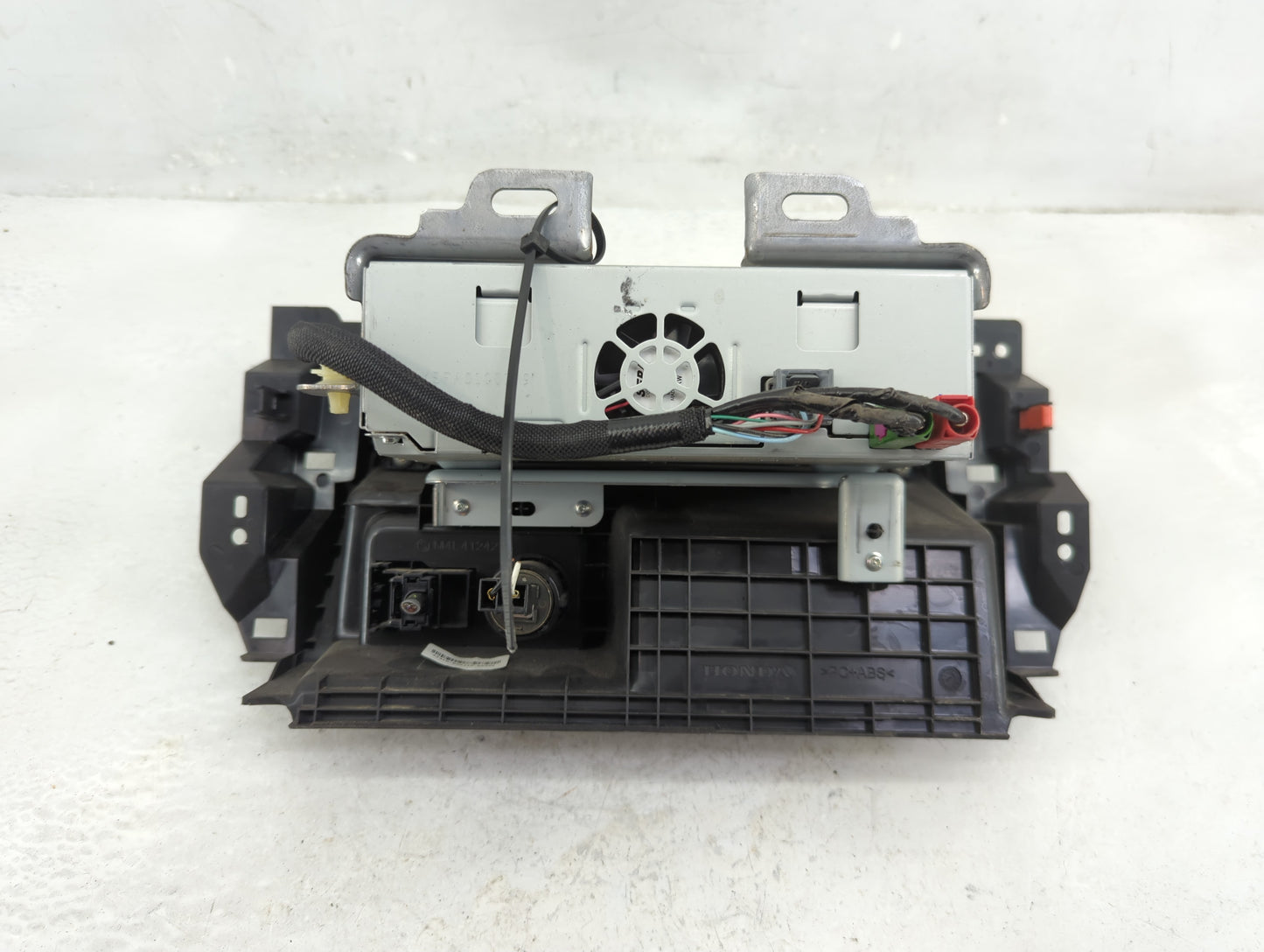 2019 Honda Pilot Radio AM FM Cd Player Receiver Replacement P/N:39110-TG7-A81 Fits OEM Used Auto Parts - Oemusedautoparts1.c