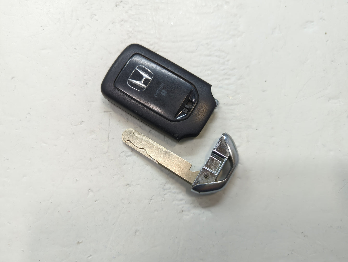 Honda Ridgeline Keyless Entry Remote Fob KR5V2X driver1 A2C97488500 4 buttons - Oemusedautoparts1.com