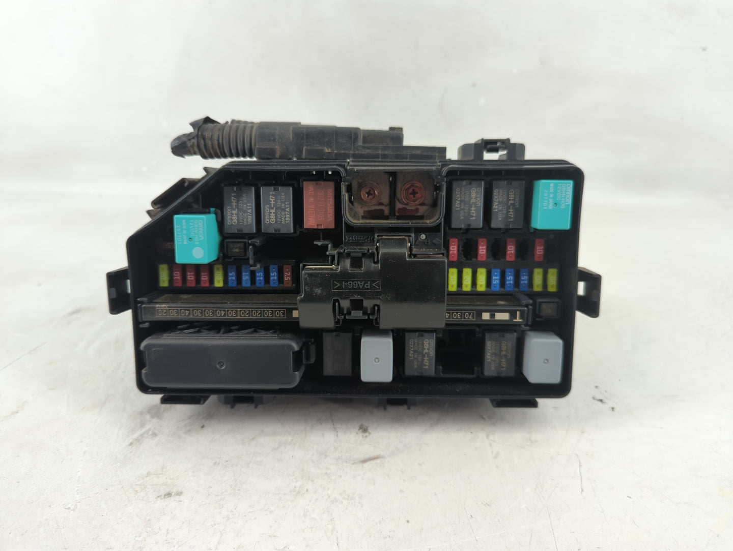 2017-2019 Honda Ridgeline Fusebox Fuse Box Panel Relay Module Fits Fits 2017 2018 2019 OEM Used Auto Parts - Oemusedautopart