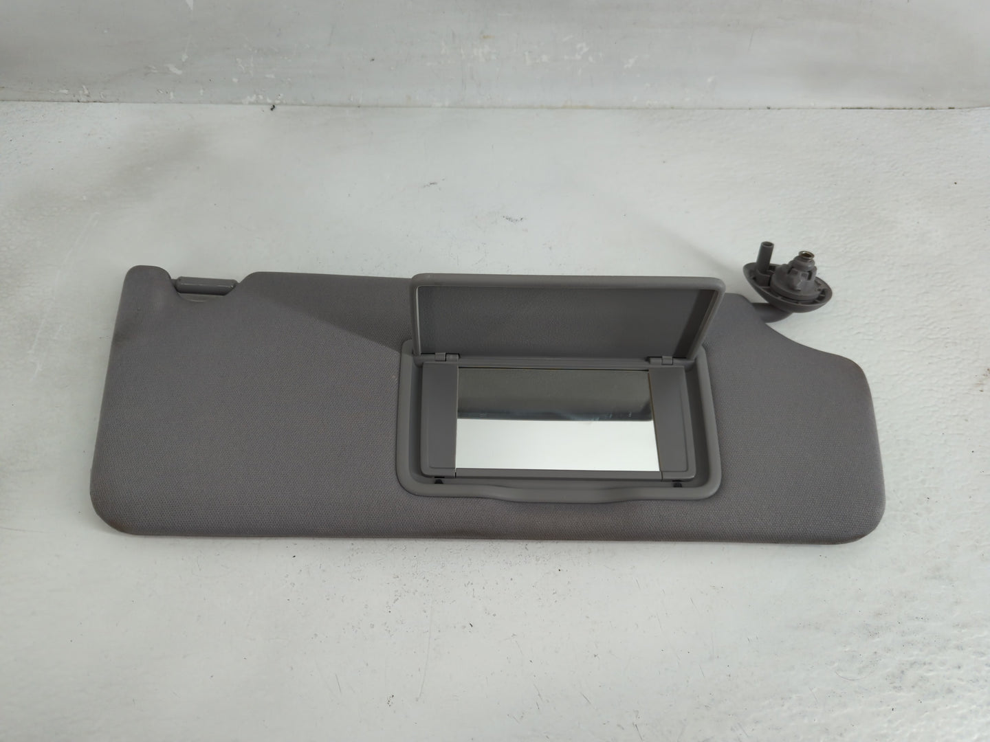 2017-2019 Honda Ridgeline Sun Visor Shade Replacement Passenger Right Mirror Fits Fits 2017 2018 2019 OEM Used Auto Parts - 