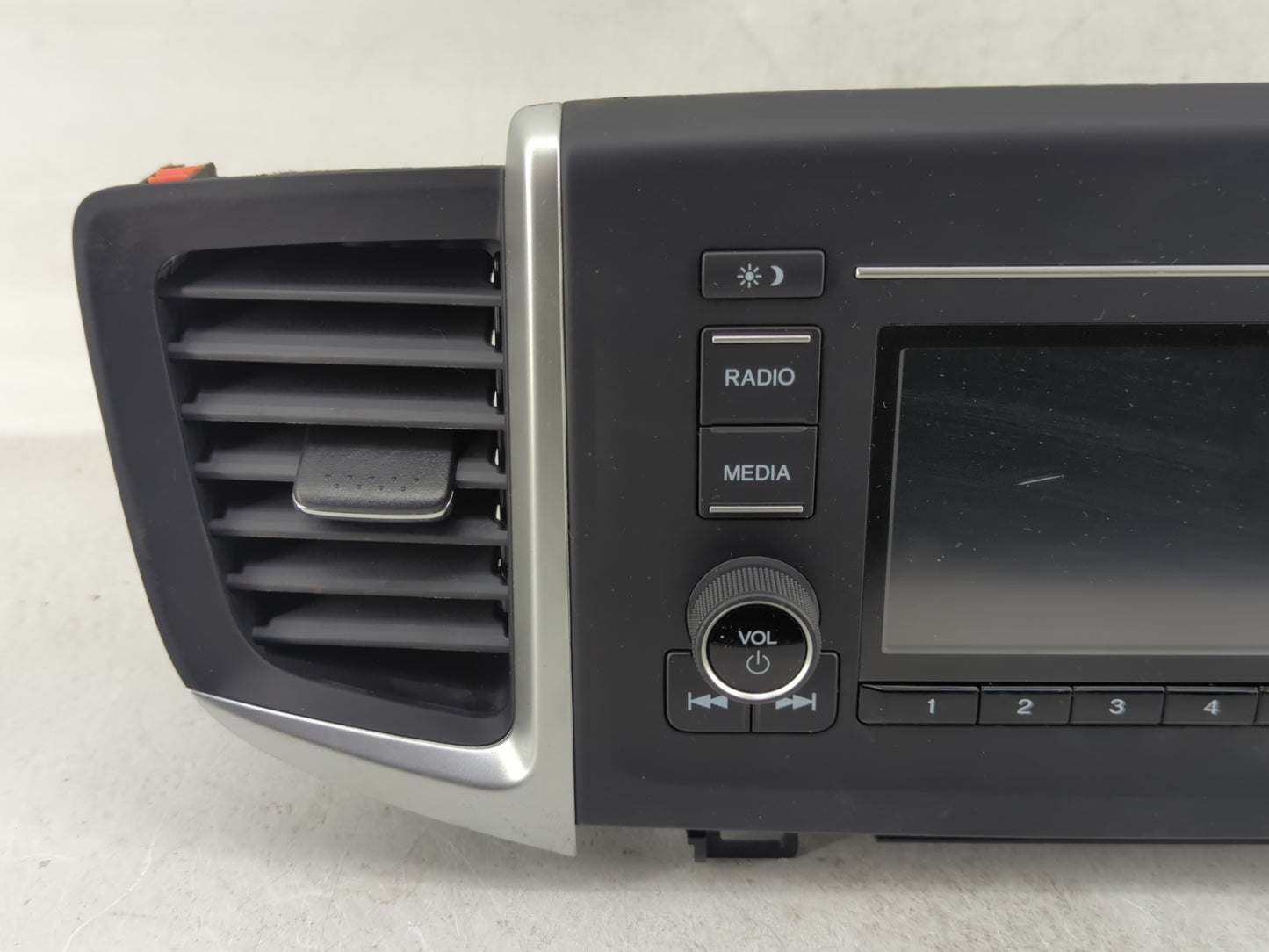 2019 Honda Ridgeline Radio AM FM Cd Player Receiver Replacement P/N:39100-T6Z-A13 Fits OEM Used Auto Parts - Oemusedautopart