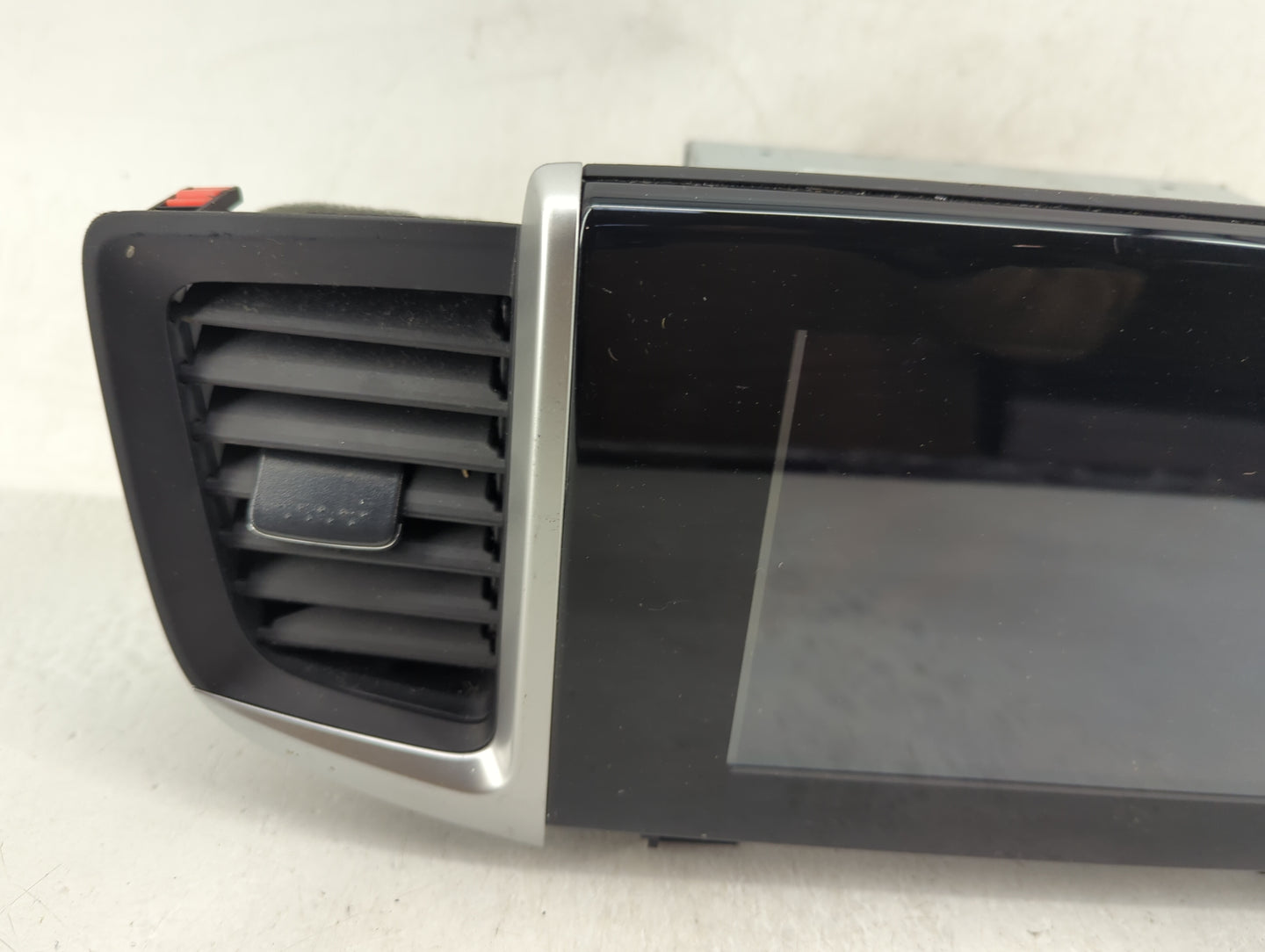 2019 Honda Ridgeline Radio AM FM Cd Player Receiver Replacement Fits OEM Used Auto Parts - Oemusedautoparts1.com
