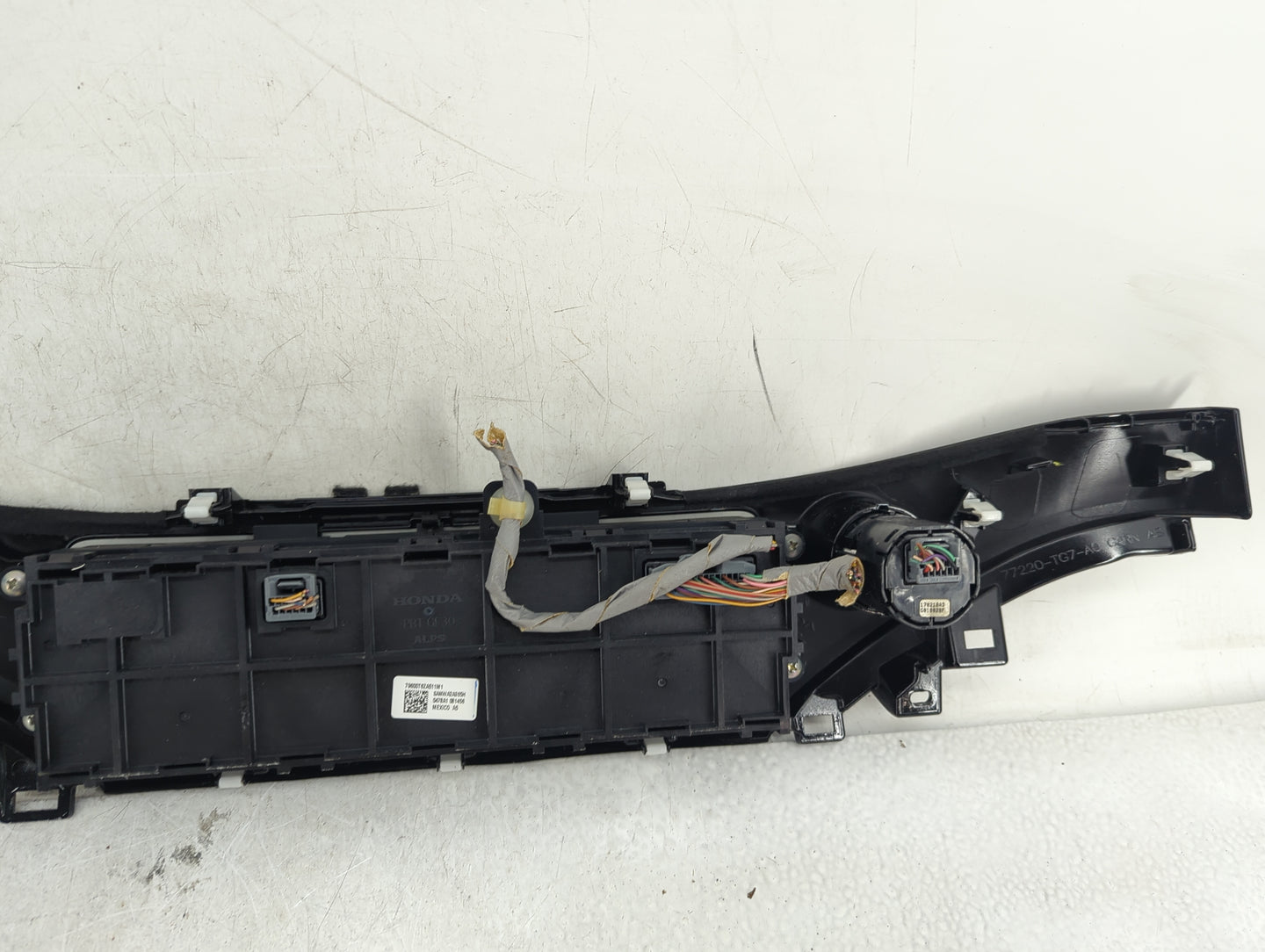 2017-2019 Honda Ridgeline Climate Control Module Temperature AC/Heater Replacement P/N:77220-TG7-A0 Fits Fits 2017 2018 2019