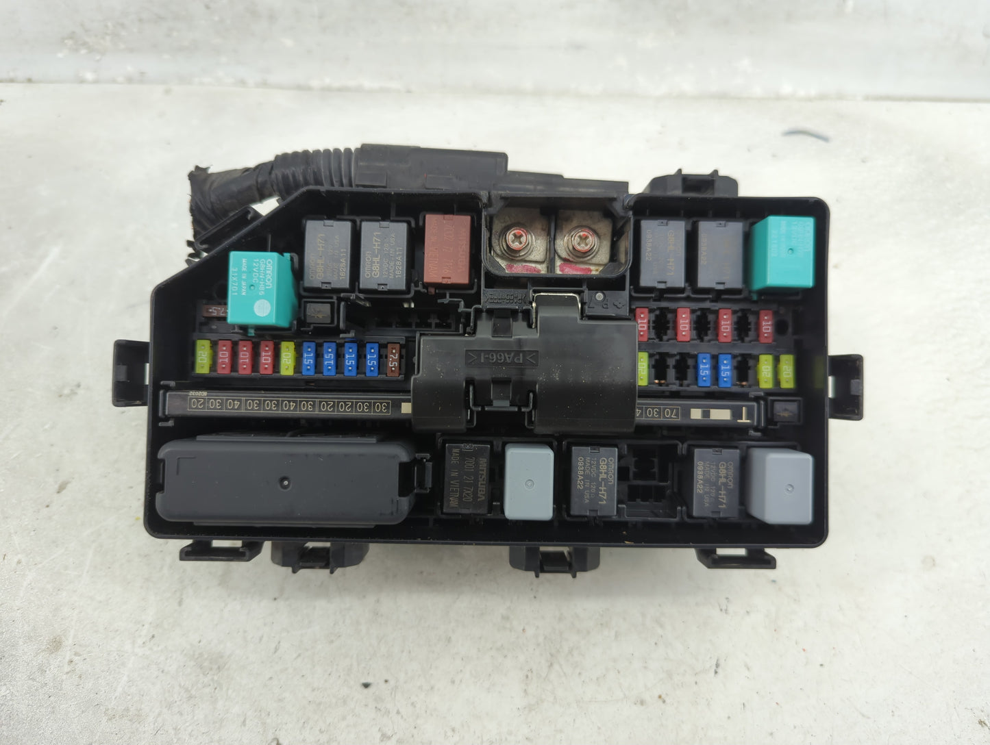 2017-2019 Honda Ridgeline Fusebox Fuse Box Panel Relay Module P/N:T6Z A010 Fits Fits 2017 2018 2019 OEM Used Auto Parts - Oe