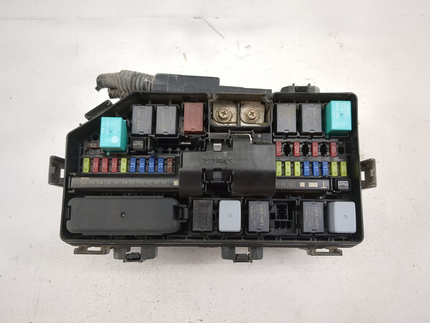 2017-2019 Honda Ridgeline Fusebox Fuse Box Panel Relay Module P/N:37820180612 Fits Fits 2017 2018 2019 OEM Used Auto Parts -