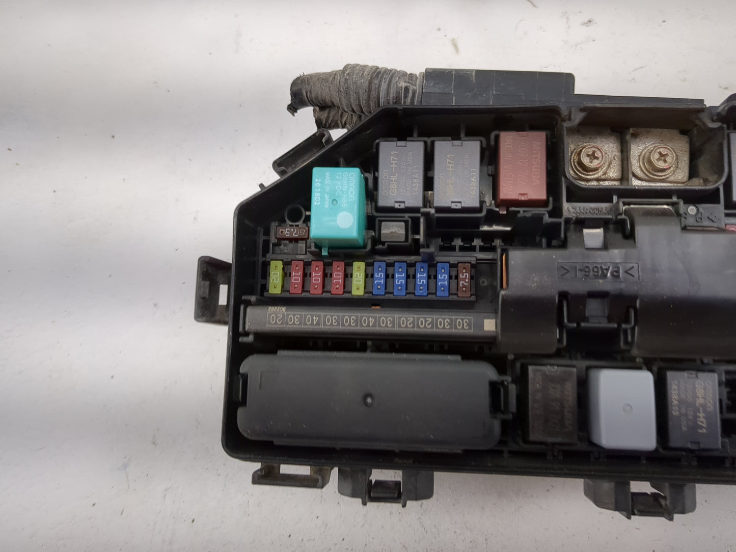 2017-2019 Honda Ridgeline Fusebox Fuse Box Panel Relay Module P/N:37820180612 Fits Fits 2017 2018 2019 OEM Used Auto Parts -