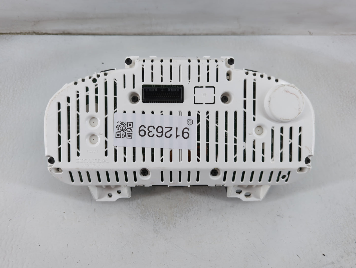 2017-2019 Honda Ridgeline Instrument Cluster Speedometer Gauges Fits Fits 2017 2018 2019 OEM Used Auto Parts - Oemusedautopa