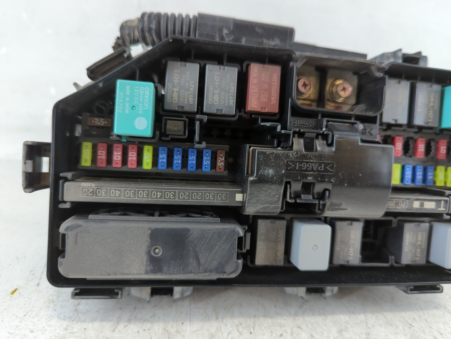2017-2019 Honda Ridgeline Fusebox Fuse Box Panel Relay Module P/N:T6Z A010 AO Fits Fits 2017 2018 2019 OEM Used Auto Parts -