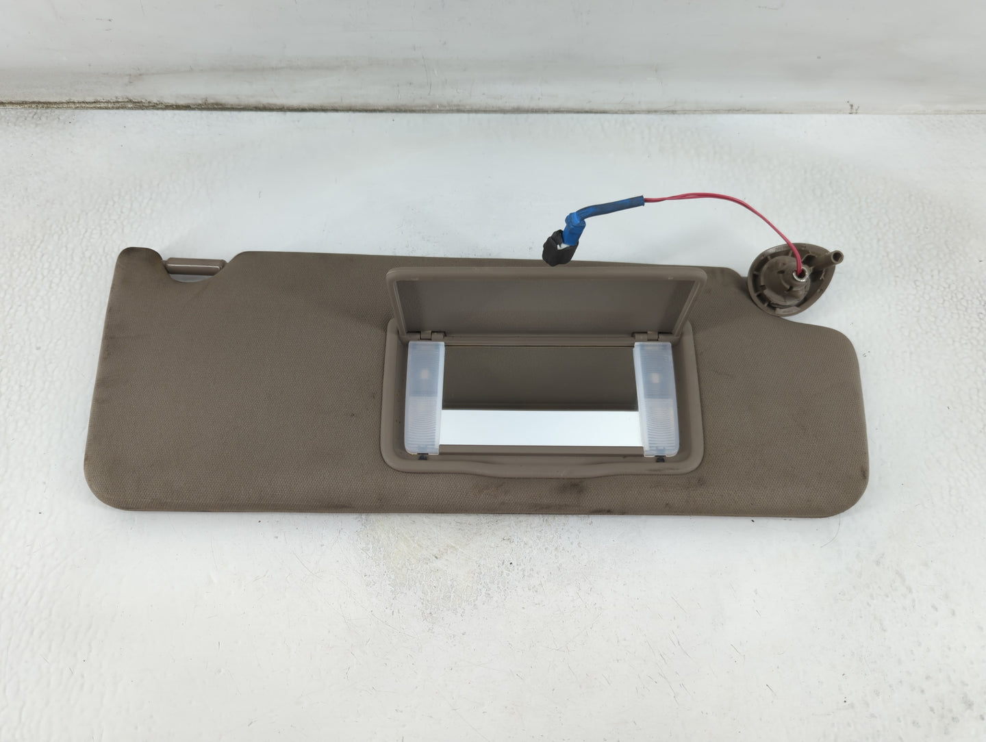 2017-2019 Honda Ridgeline Sun Visor Shade Replacement Passenger Right Mirror Fits Fits 2017 2018 2019 OEM Used Auto Parts - 