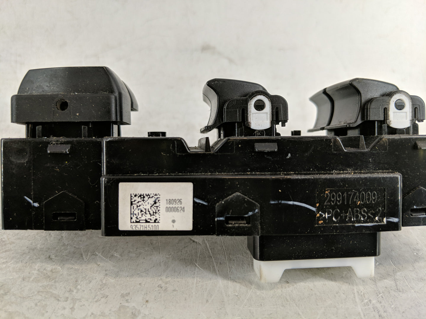 2018-2022 Hyundai Accent Master Power Window Switch Replacement Driver Side Left P/N:180926 299174009 Fits OEM Used Auto Par