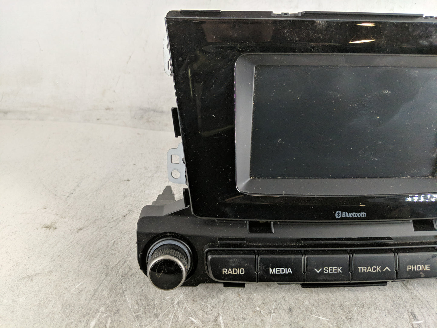 2018-2022 Hyundai Accent Radio AM FM Cd Player Receiver Replacement P/N:96180-J0060URD Fits Fits 2018 2019 2020 2021 2022 OE