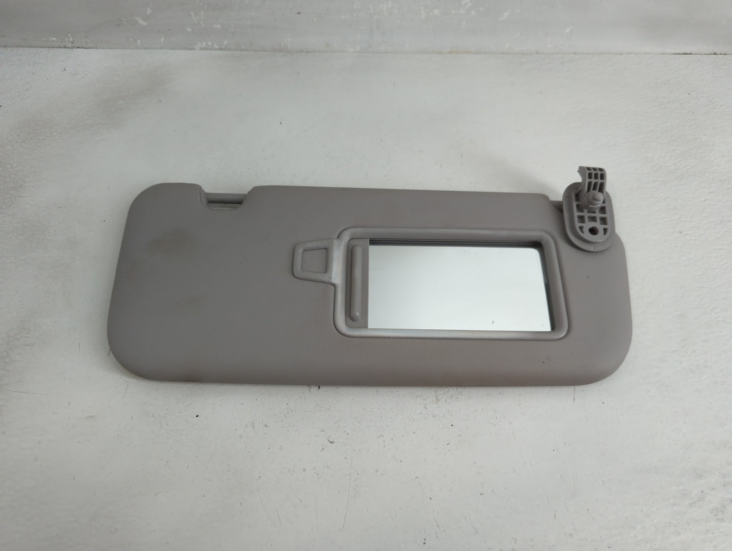 2018-2022 Hyundai Accent Sun Visor Shade Replacement Passenger Right Mirror Fits Fits 2018 2019 2020 2021 2022 OEM Used Auto