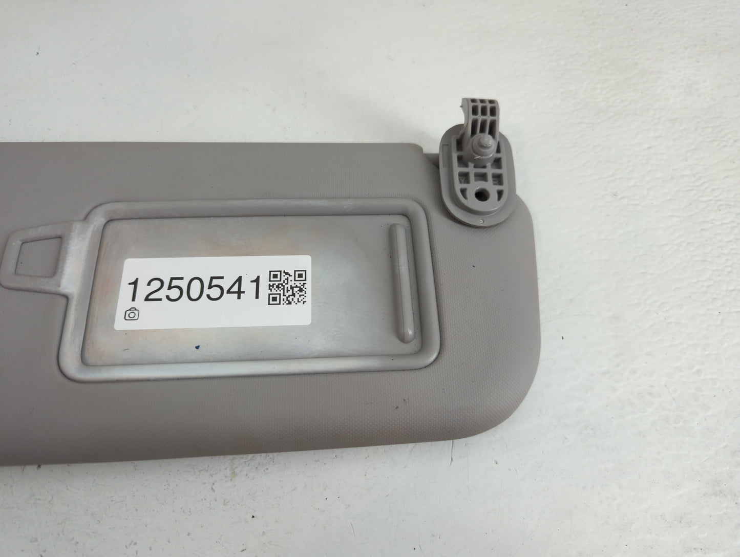 2018-2022 Hyundai Accent Sun Visor Shade Replacement Passenger Right Mirror Fits Fits 2018 2019 2020 2021 2022 OEM Used Auto