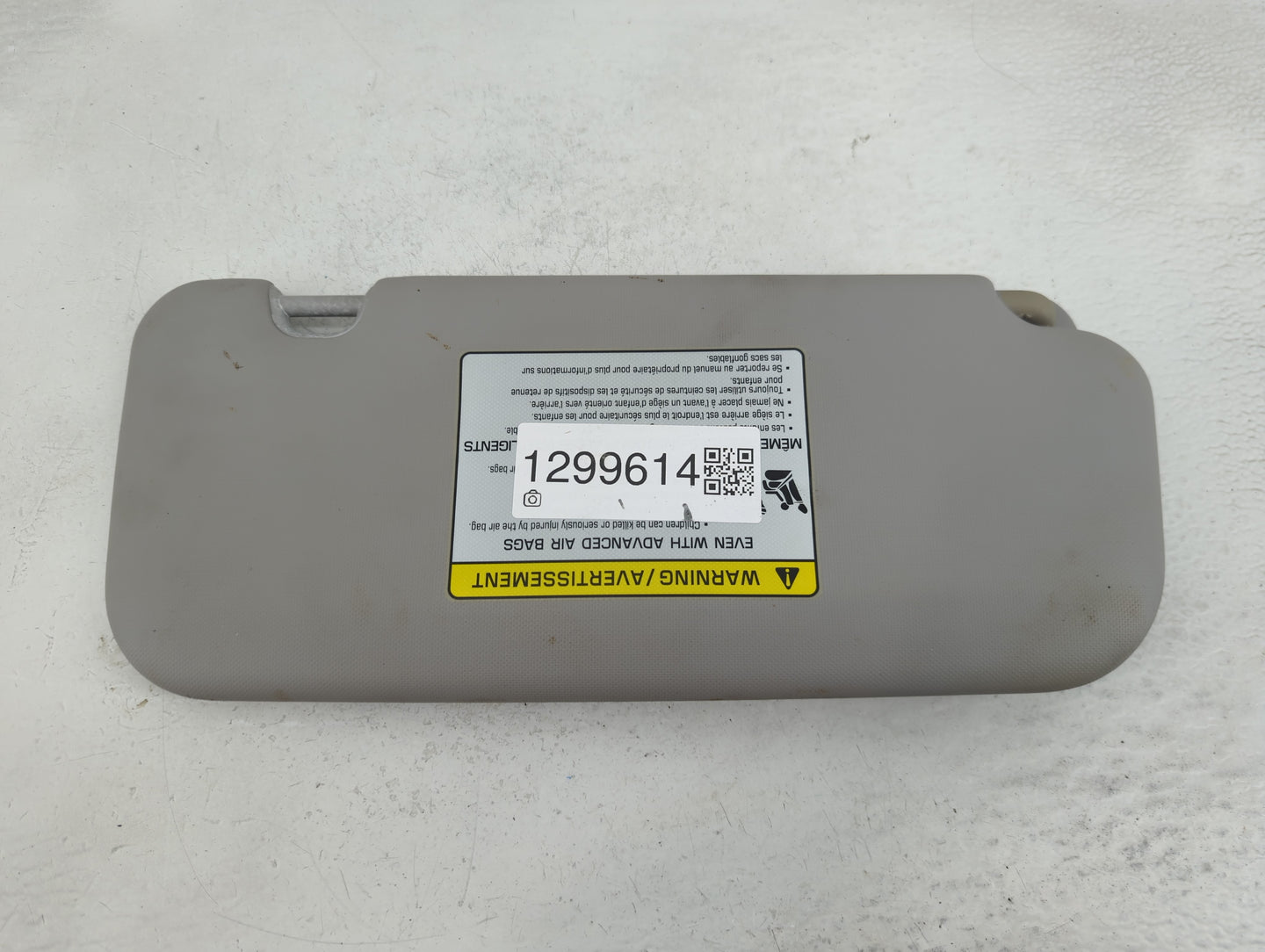 2018-2022 Hyundai Accent Sun Visor Shade Replacement Driver Left Mirror Fits Fits 2018 2019 2020 2021 2022 OEM Used Auto Par