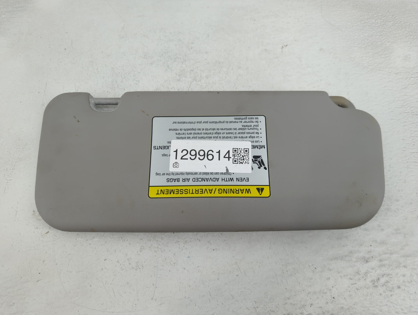 2018-2022 Hyundai Accent Sun Visor Shade Replacement Driver Left Mirror Fits Fits 2018 2019 2020 2021 2022 OEM Used Auto Par