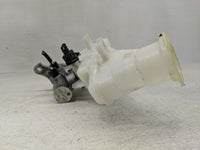 2018-2019 Hyundai Accent Brake Master Cylinder 1302368 - Oemusedautoparts1.com