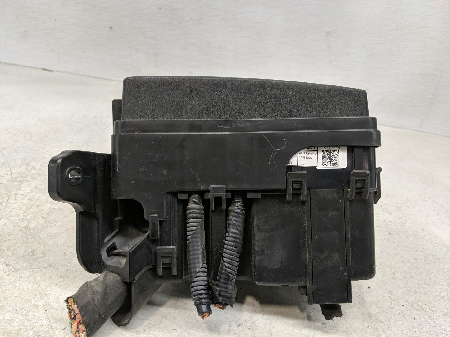 2018-2019 Hyundai Accent Fusebox Fuse Box Panel Relay Module P/N:91420 J0441 Fits Fits 2018 2019 OEM Used Auto Parts - Oemus