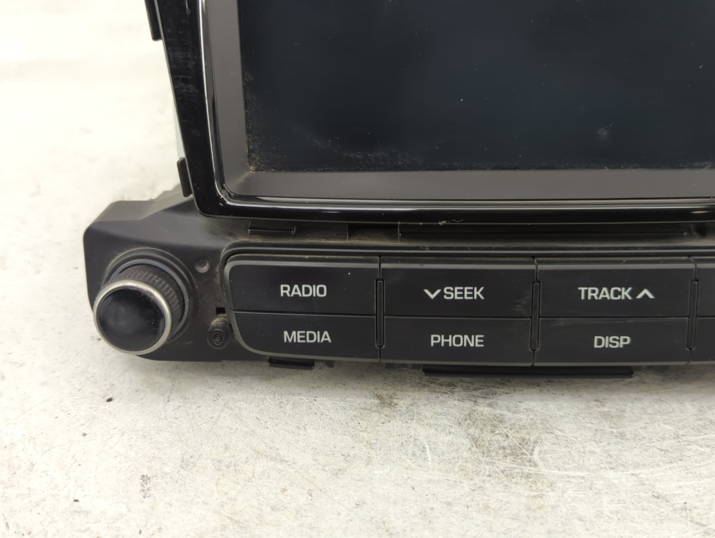 2018-2020 Hyundai Accent Radio AM FM Cd Player Receiver Replacement P/N:96160-J0100URD Fits Fits 2018 2019 2020 OEM Used Aut
