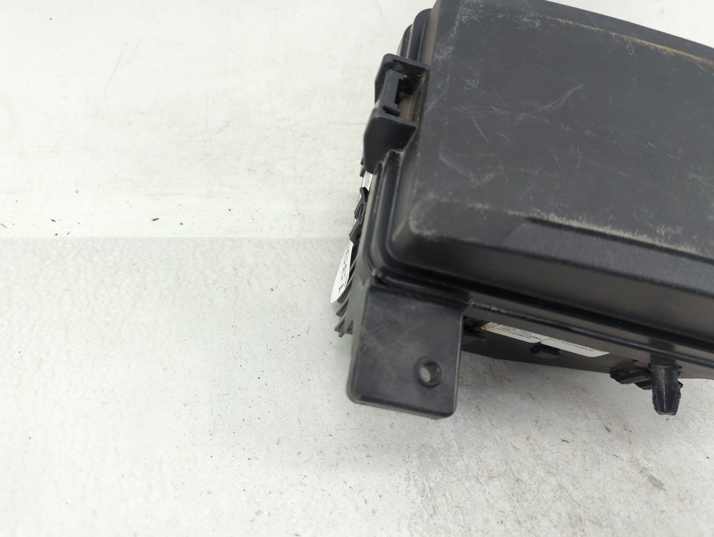 2018-2019 Hyundai Accent Fusebox Fuse Box Panel Relay Module P/N:P077Y4Y4 Fits Fits 2018 2019 OEM Used Auto Parts - Oemuseda
