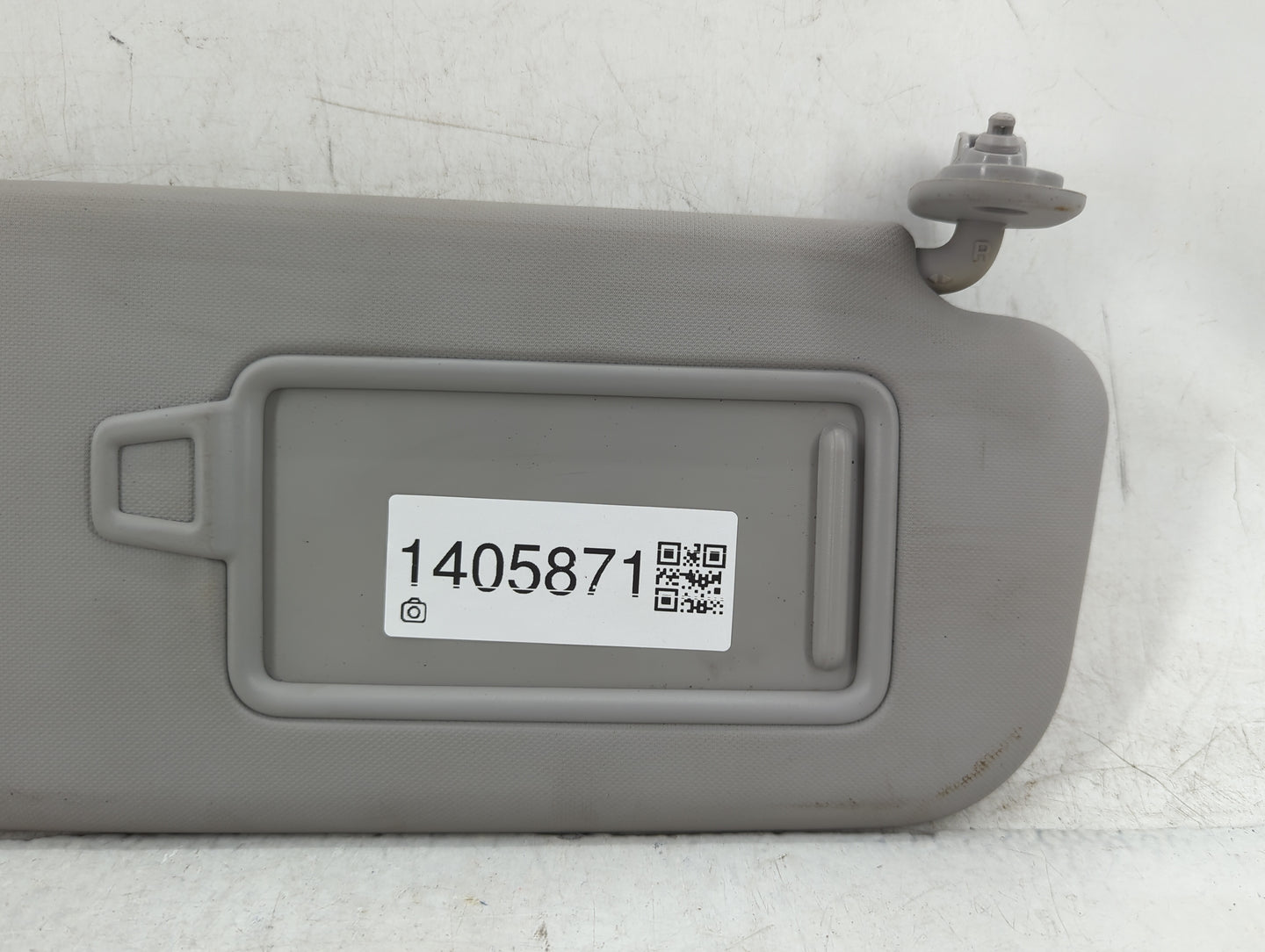 2018-2022 Hyundai Accent Sun Visor Shade Replacement Passenger Right Mirror Fits Fits 2018 2019 2020 2021 2022 OEM Used Auto
