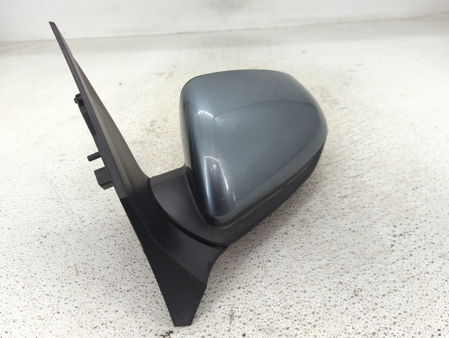 2018-2022 Hyundai Accent Driver Side View Mirror - Left Door Mirror OEM Used - Oemusedautoparts1.com