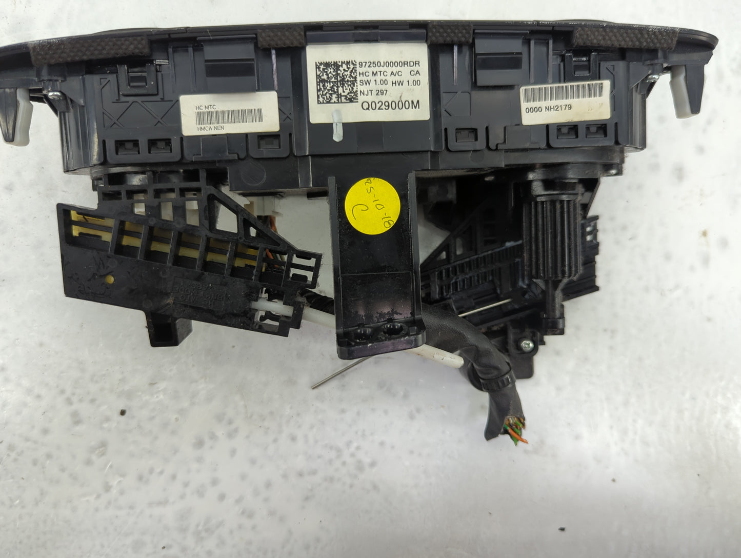 2018-2022 Hyundai Accent Climate Control Module Temperature AC/Heater Replacement P/N:97250J0000RDR Fits OEM Used Auto Parts