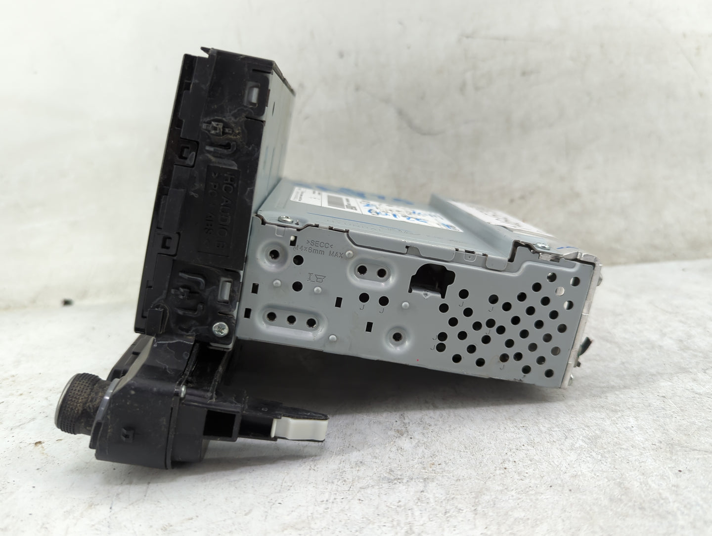 2018-2022 Hyundai Accent Radio AM FM Cd Player Receiver Replacement P/N:96170H9500 006RF8KI901385N Fits OEM Used Auto Parts 