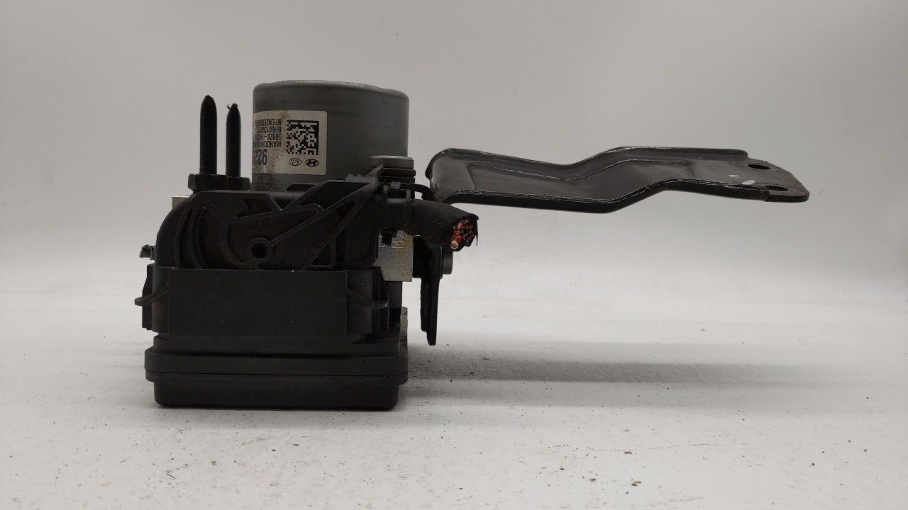 2018-2019 Hyundai Accent ABS Pump Control Module Replacement P/N:58920-H9220 Fits Fits 2018 2019 OEM Used Auto Parts - Oemus