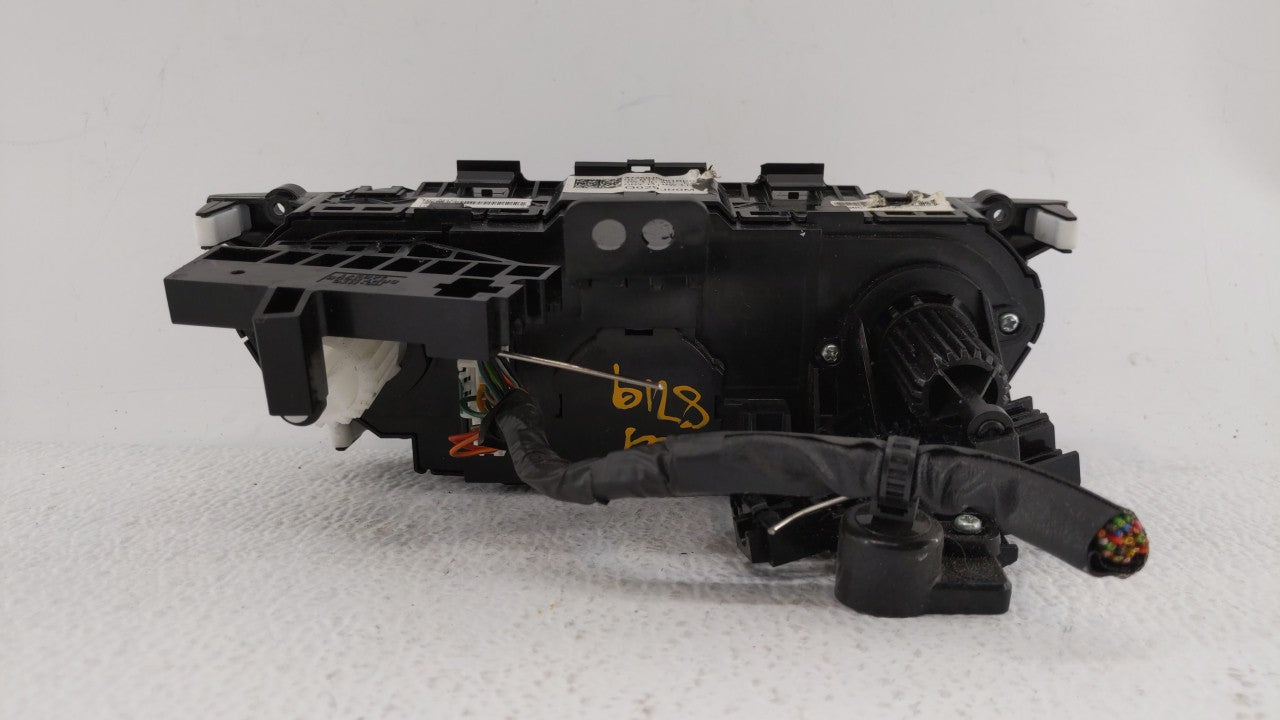 2018-2022 Hyundai Accent Climate Control Module Temperature AC/Heater Replacement P/N:97250J0000RDR Fits OEM Used Auto Parts