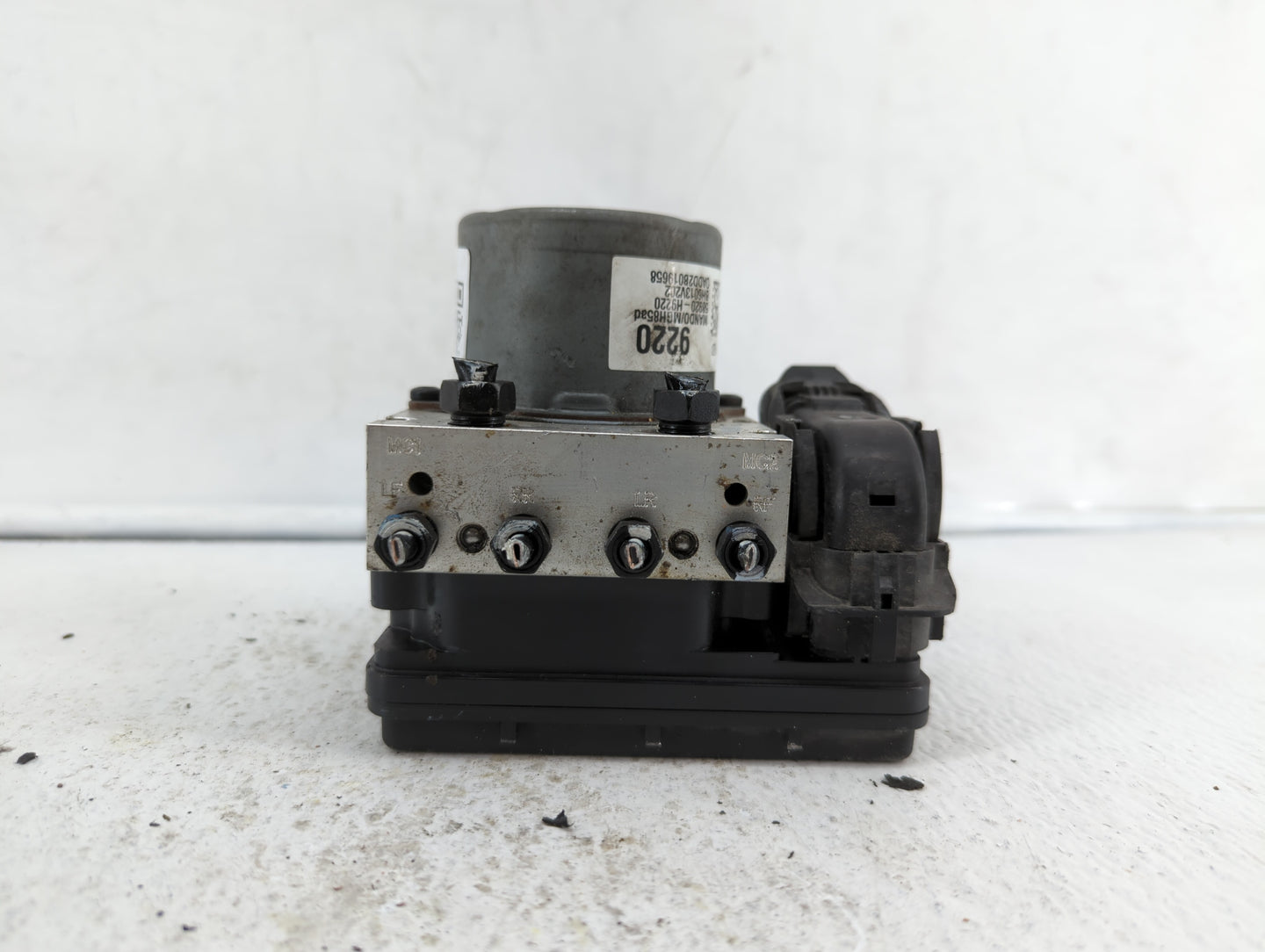 2018-2019 Hyundai Accent ABS Pump Control Module Replacement P/N:58920-1M640 58920-H9220 Fits Fits 2018 2019 OEM Used Auto P