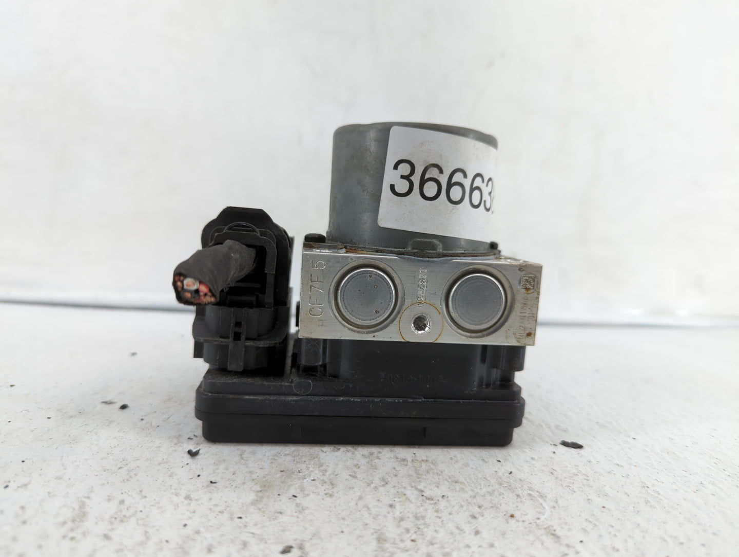 2018-2019 Hyundai Accent ABS Pump Control Module Replacement P/N:58920-1M640 58920-H9220 Fits Fits 2018 2019 OEM Used Auto P