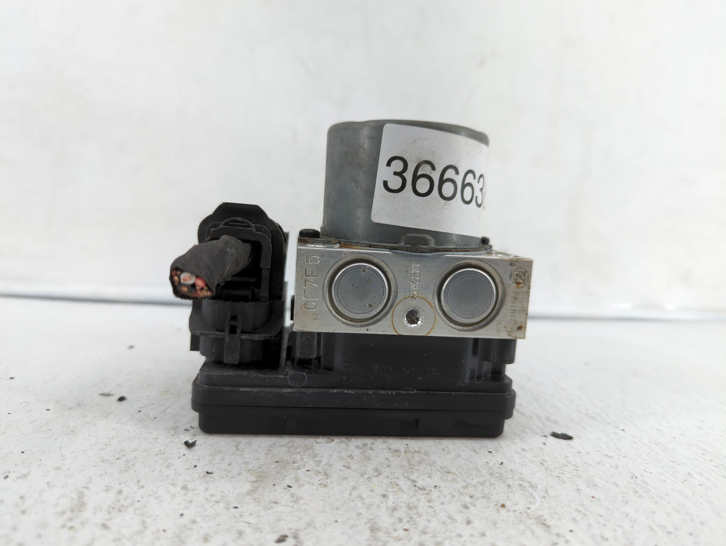 2018-2019 Hyundai Accent ABS Pump Control Module Replacement P/N:58920-1M640 58920-H9220 Fits Fits 2018 2019 OEM Used Auto P
