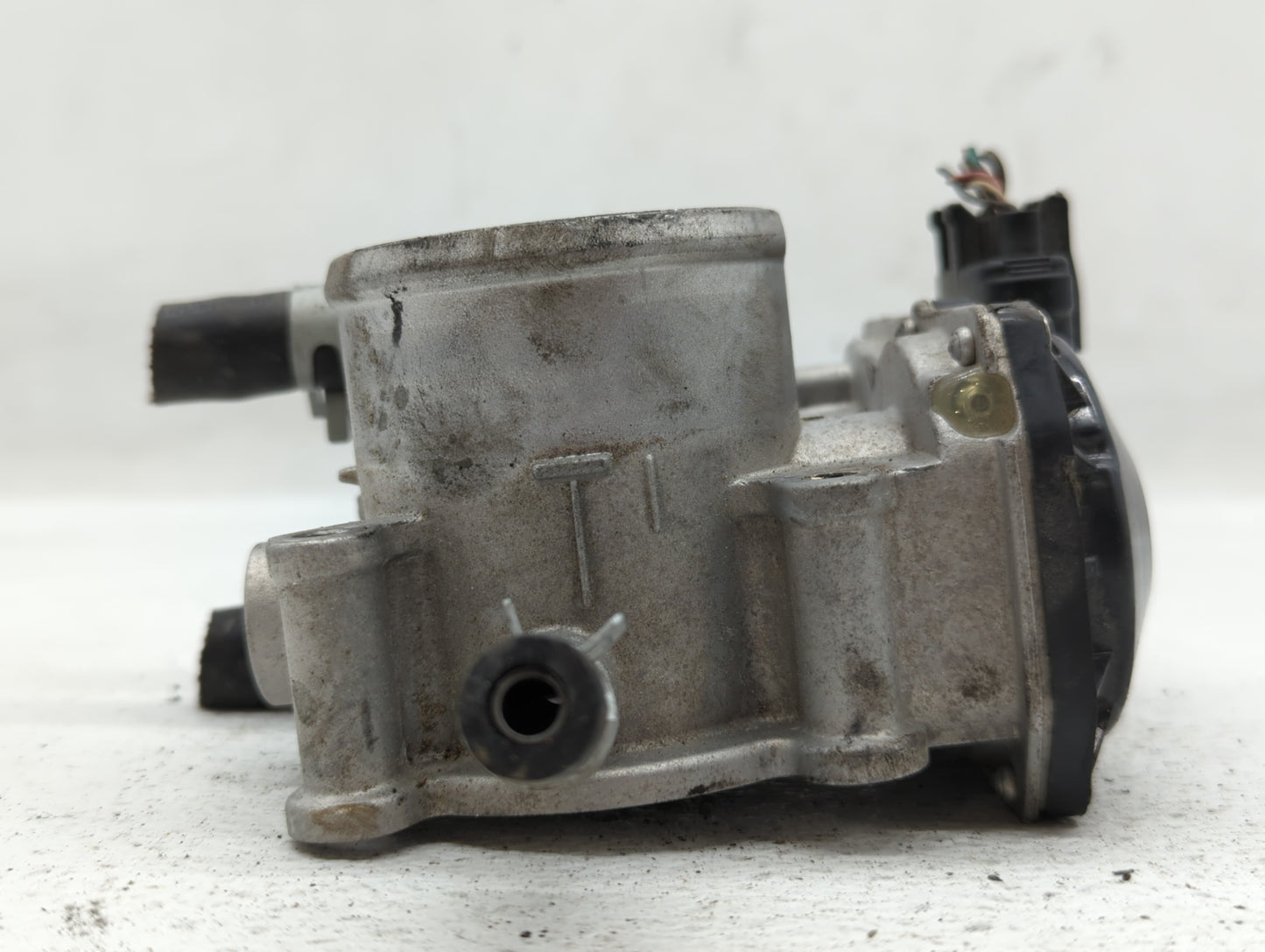 2012-2019 Hyundai Accent Throttle Body P/N:35100-2B300 Fits Fits 2012 2013 2014 2015 2016 2017 2018 2019 OEM Used Auto Parts