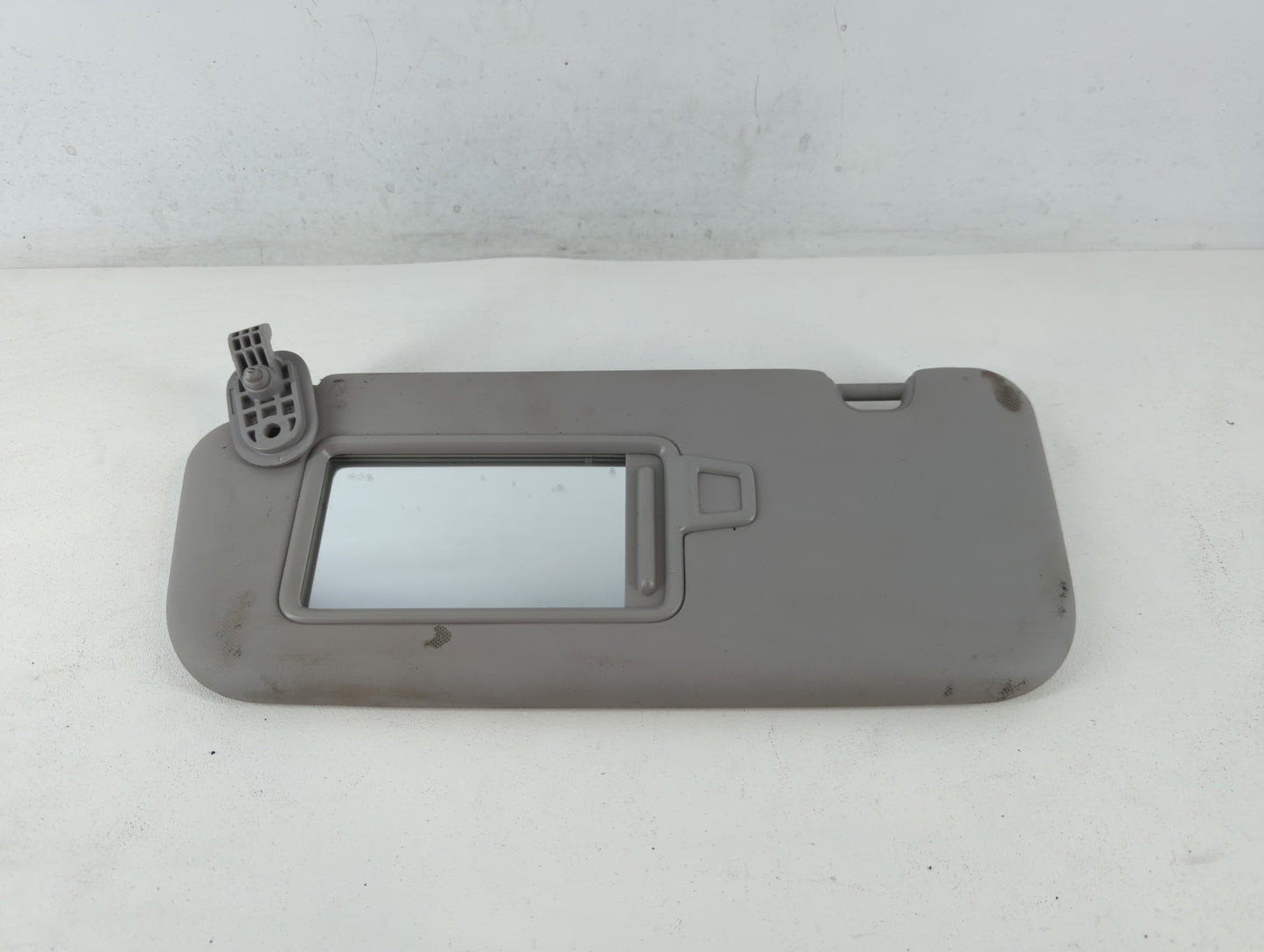 2018-2022 Hyundai Accent Sun Visor Shade Replacement Passenger Right Mirror Fits Fits 2018 2019 2020 2021 2022 OEM Used Auto