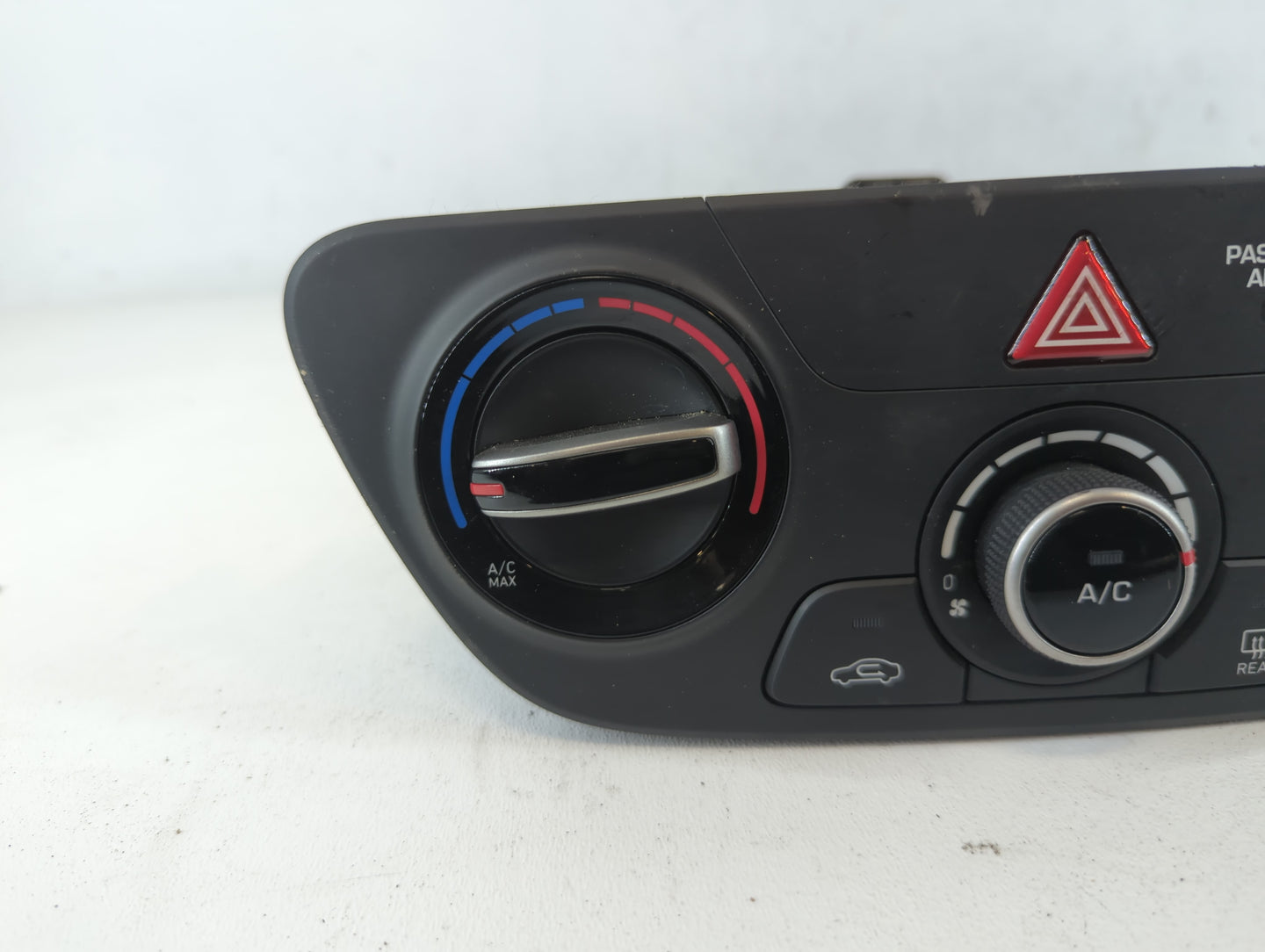 2018-2022 Hyundai Accent Climate Control Module Temperature AC/Heater Replacement P/N:Q029000M Fits Fits 2018 2019 2020 2021