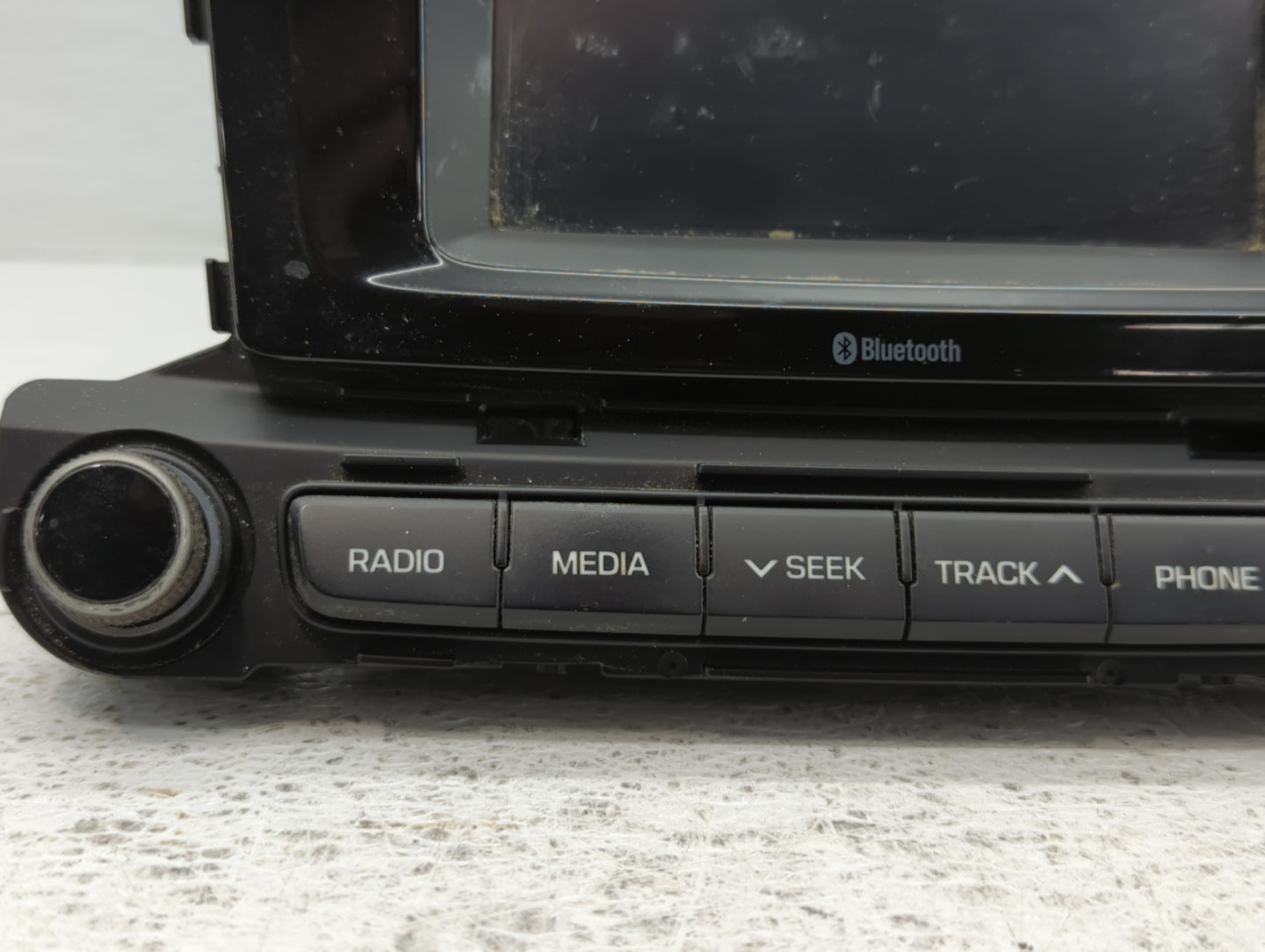 2018-2020 Hyundai Accent Radio AM FM Cd Player Receiver Replacement P/N:96180-J0960V RD Fits Fits 2018 2019 2020 OEM Used Au