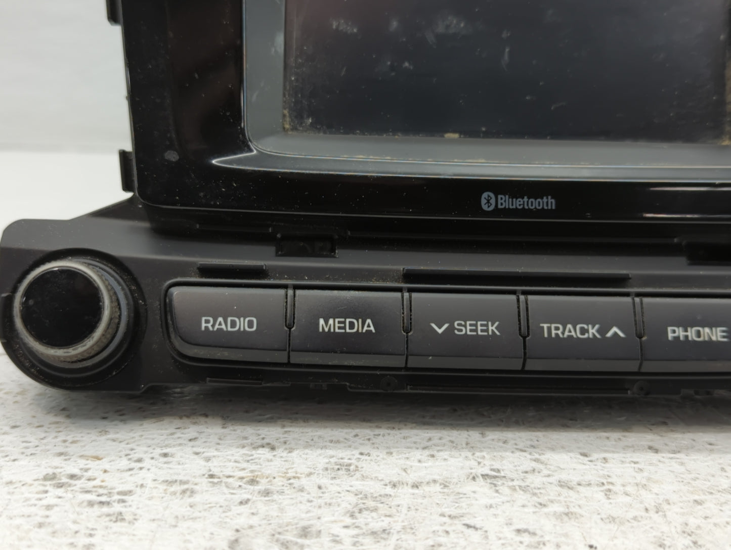 2018-2020 Hyundai Accent Radio AM FM Cd Player Receiver Replacement P/N:96180-J0960V RD Fits Fits 2018 2019 2020 OEM Used Au